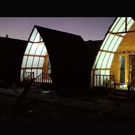 Raffles Inn Labuan Bajo Esterno foto